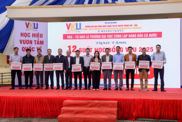 Chương trình Tư vấn tuyển sinh VKU năm 2025 tại địa bàn Quảng Trị: Khơi nguồn giấc mơ miền Trung ở vùng đất tuyến lửa