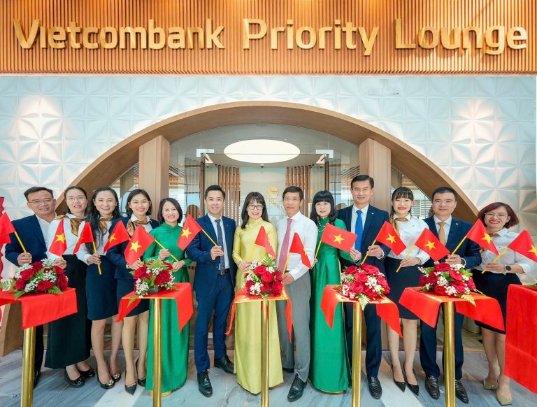 Vietcombank khai trương Phòng chờ Khách hàng Ưu tiên tại nhà ga T3 Sân bay quốc tế Tân Sơn Nhất