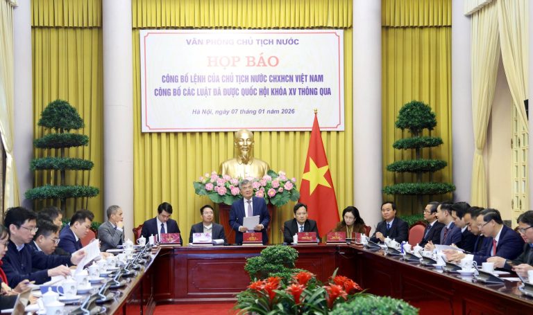 Tổ chức họp báo công bố Lệnh của Chủ tịch nước về 12 luật đã được Kỳ họp thứ 10, Quốc hội XV thông qua