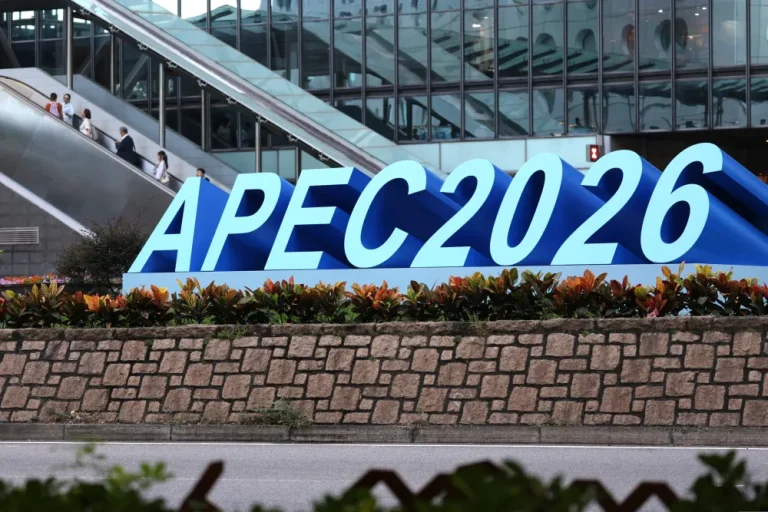 Các bộ trưởng tài chính APEC cảnh báo tình trạng mất cân bằng toàn cầu kéo dài gây rủi ro cho tăng trưởng và sự ổn định